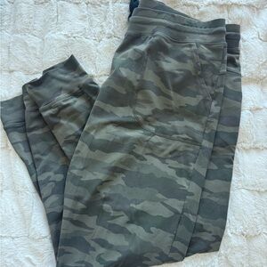 ZYIA Green Camouflage Joggers